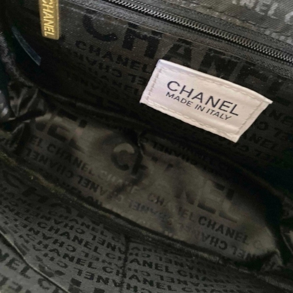 VIP Black and Gray Crossbody Bag with Gold Chain - Picture 2 of 2